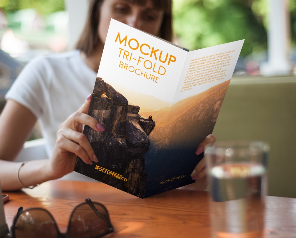 Download Tri-Fold Brochure Free PSD Mockup » CSS Author