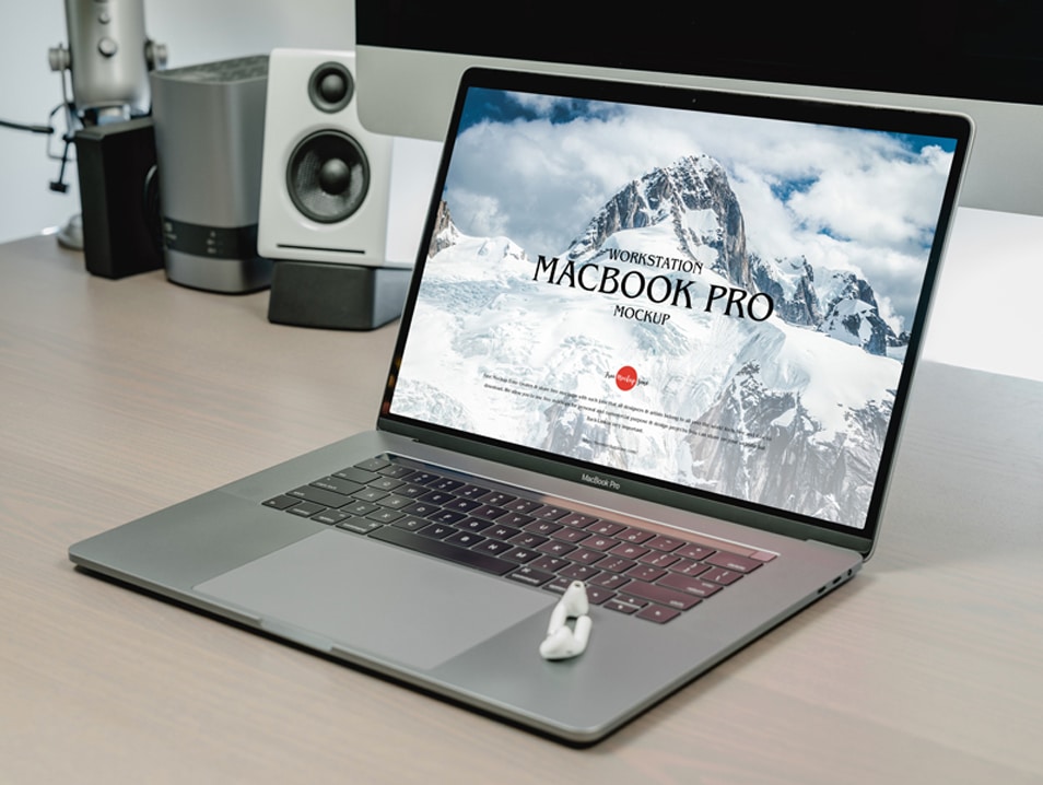 Download Free Modern Workstation MacBook Pro Mockup » CSS Author