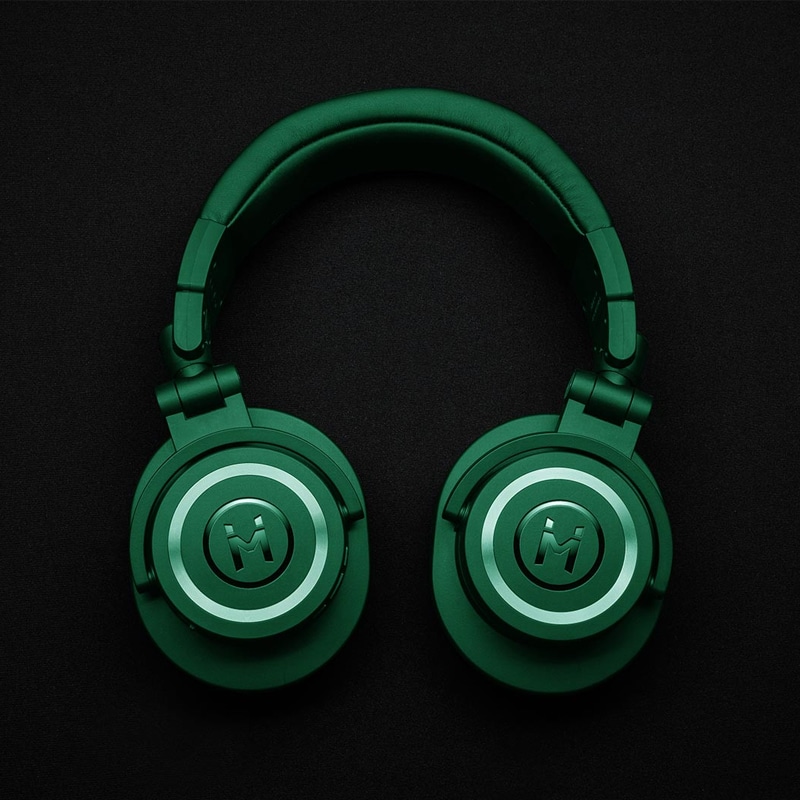 Download Free Wireless Headphone Logo Mockup PSD » CSS Author